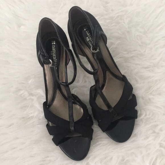 Naturalizer Shoes - Must go✨Naturalizer Heeled Sandals